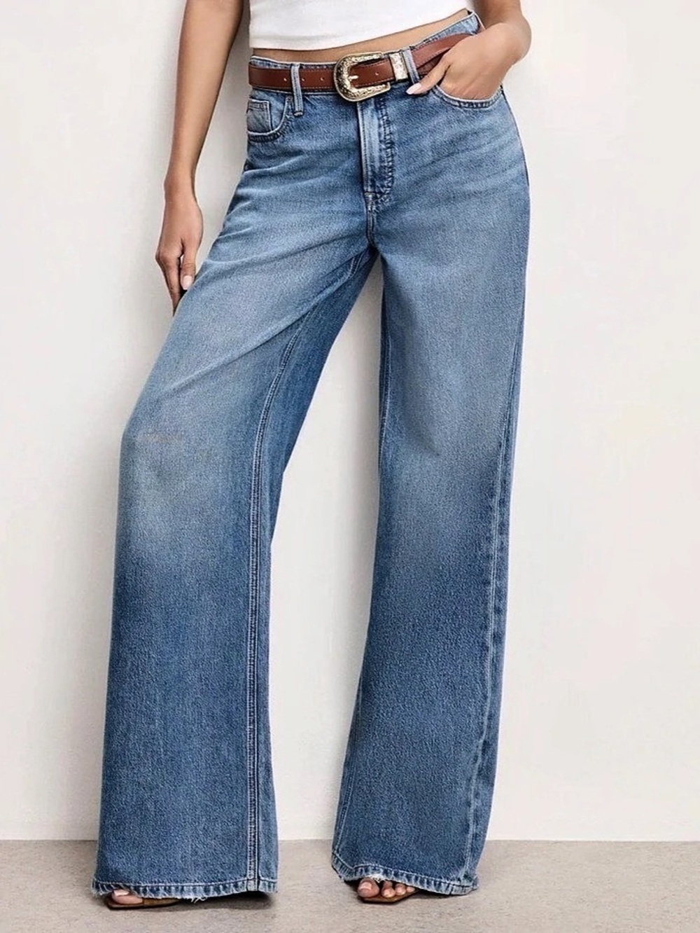 Good American Wide Leg Jeans in Blue Waist 32 Size 14